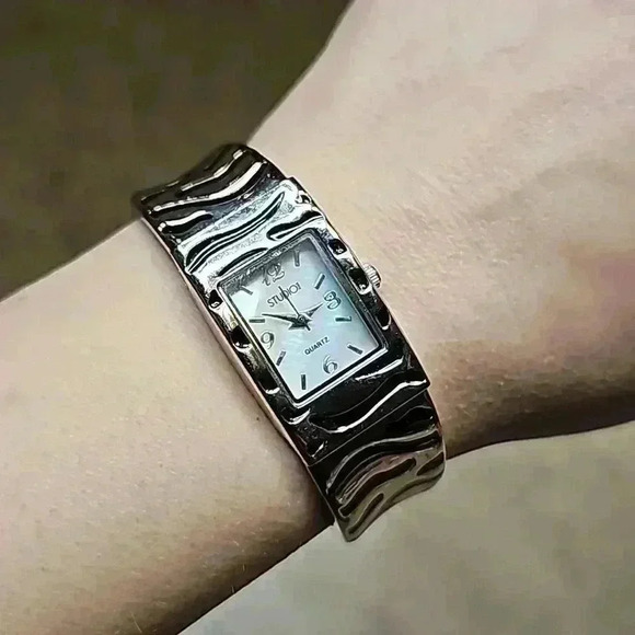 Studio Time Zebra Stripe Silver Tone & Black Enamel Bangle Cuff Bracelet Watch - Picture 1 of 3